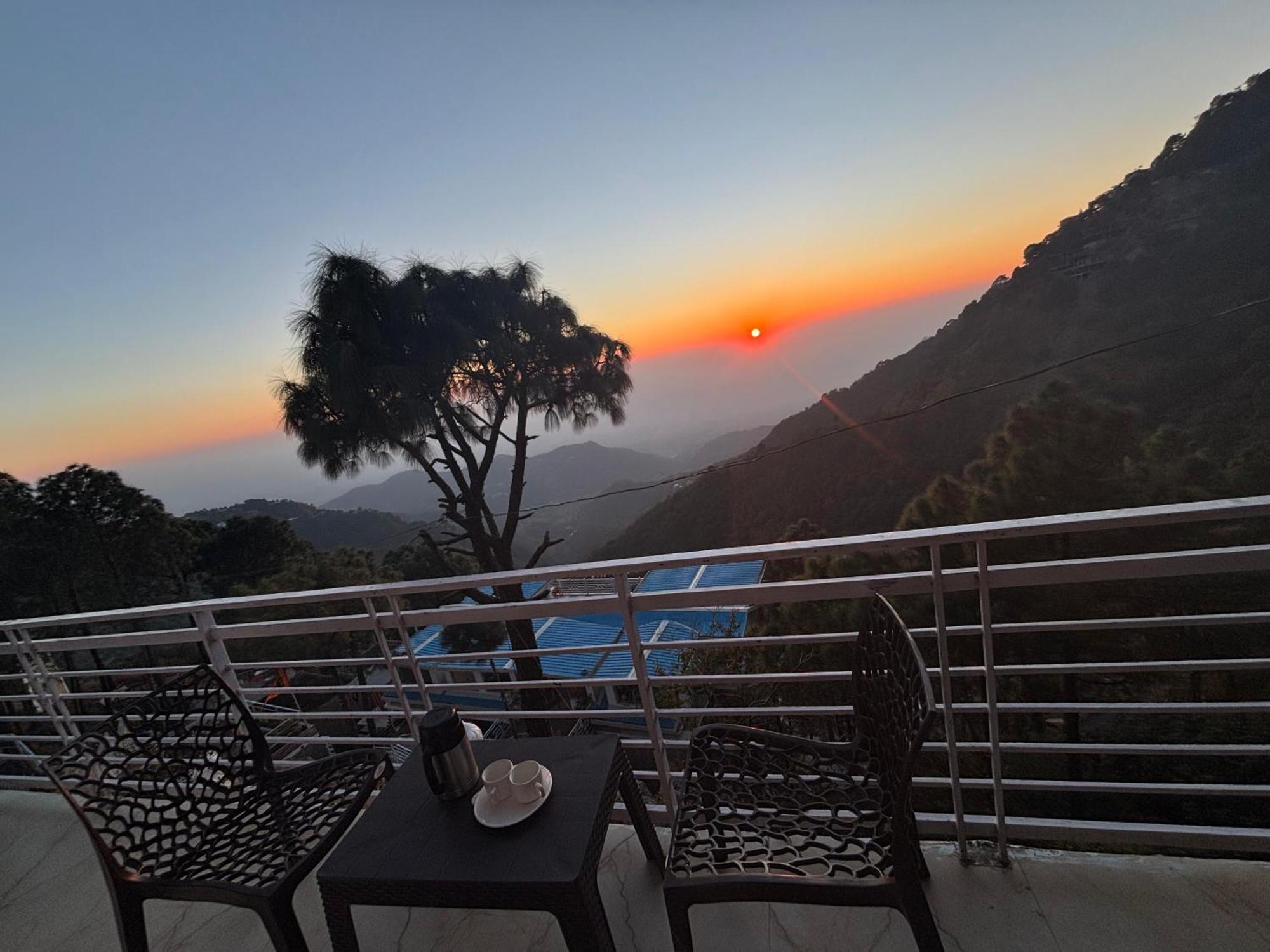 Humble Stay Villa Kasauli Zewnętrze zdjęcie
